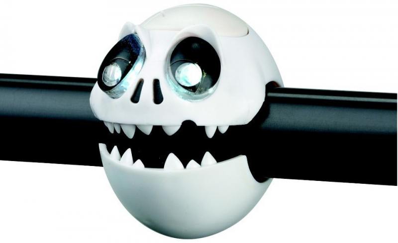 

Фонарик RichToys SKULL light с брелком белый