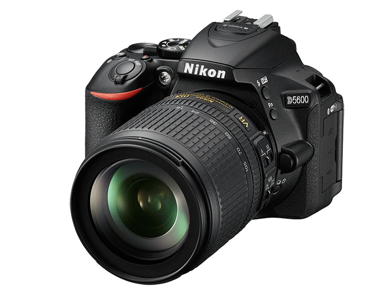 

Зеркальная фотокамера Nikon D5600 18-105mm 24.2Mp черный VBA500K003