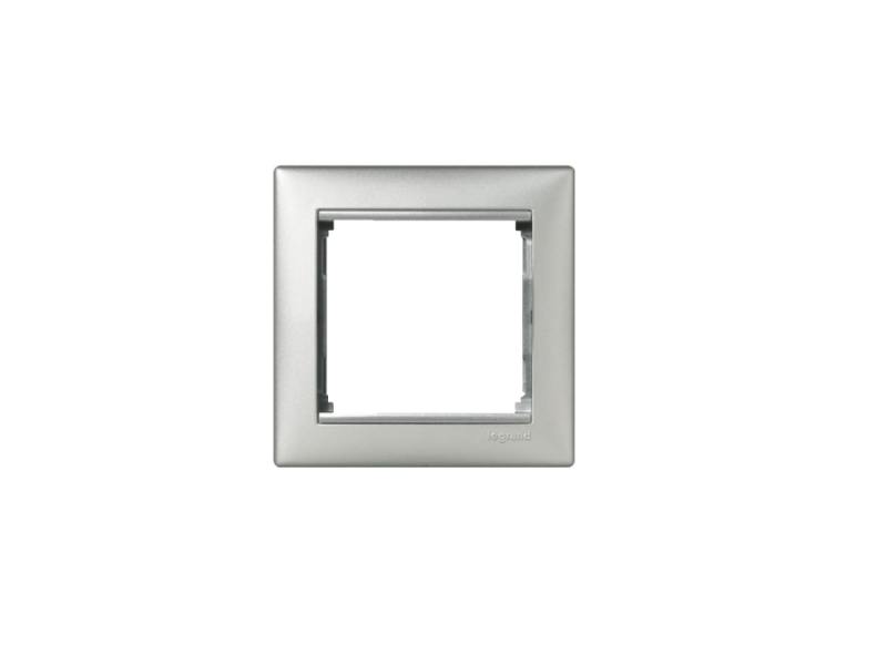 

Рамка Legrand Valena одноместная алюминий 770151