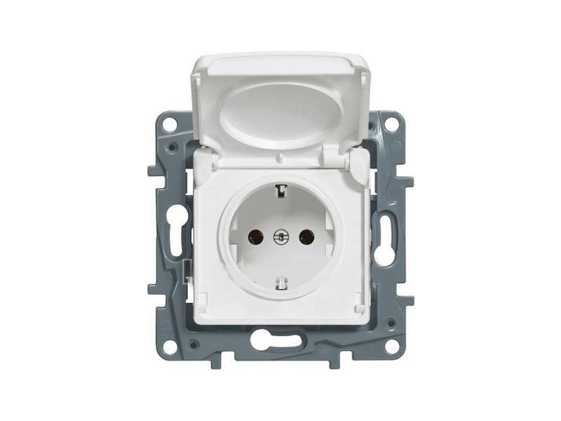 

Розетка Legrand Etika 2К+З IP44 белый 672232