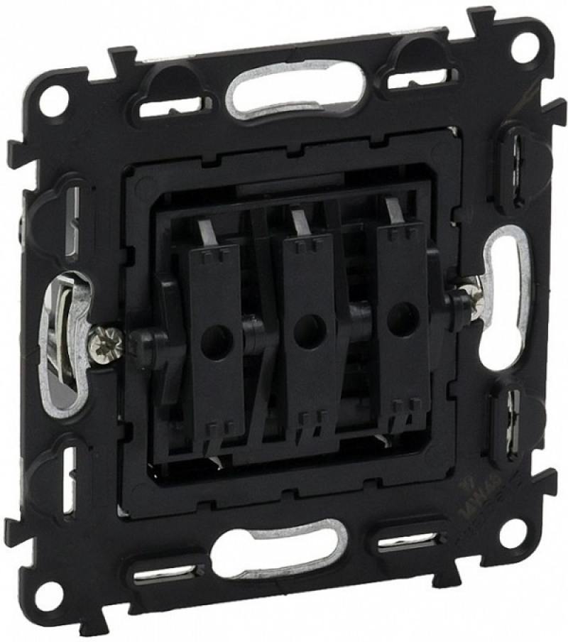 

Выключатель Legrand Valena InMatic трехклавишный 10АХ 250В 752003