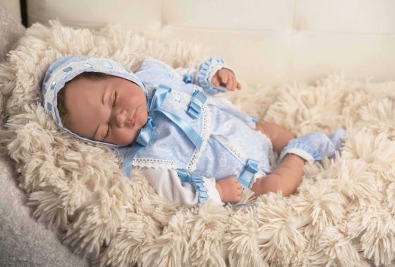 

Arias ReBorns винил. новорождённый пупс 45 см., в одежде голуб, похож на настоящего ребёнка, в кор.2