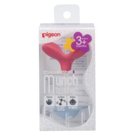 

PIGEON Прорезыватель-погремушка Munch teether, 3 мес.